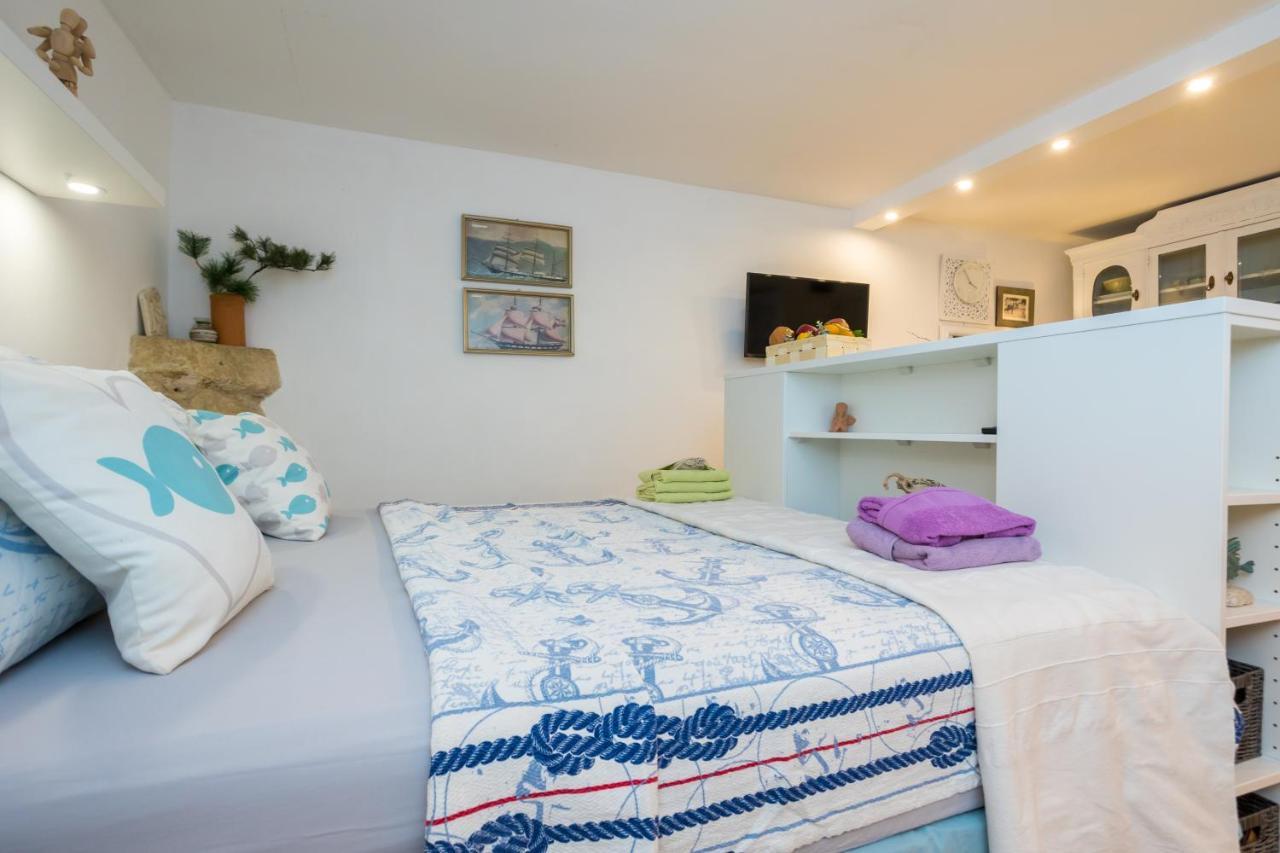 Charming Studio Apartment At House Rustica With Terrace And Nearby Parking Punat Luaran gambar