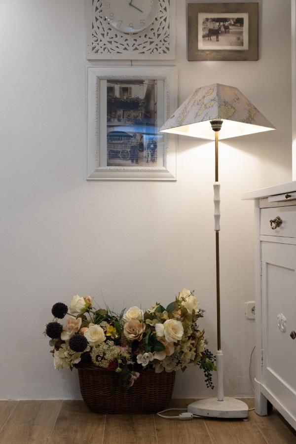 Charming Studio Apartment At House Rustica With Terrace And Nearby Parking Punat Luaran gambar