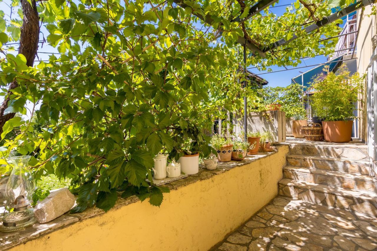 Charming Studio Apartment At House Rustica With Terrace And Nearby Parking Punat Luaran gambar